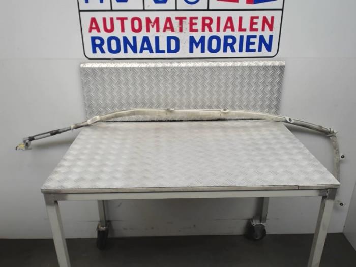 Używane Kurtyna lewa Audi A8 (D3) 4.0 TDI V8 32V Quattro Cena € 45,00 Procedura marży oferowane przez Automaterialen Ronald Morien B.V.