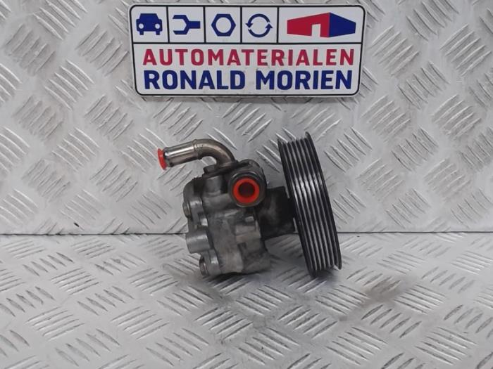 Usagé Pompe de direction Audi A3 (8L1) 1.9 TDI 100 Prix € 75,00 Règlement à la marge proposé par Automaterialen Ronald Morien B.V.