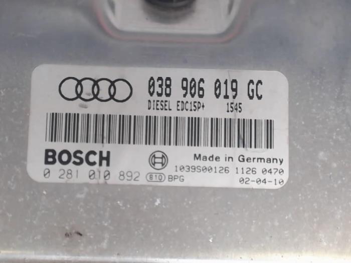 Calculateur moteur d'un Audi A3 (8L1) 1.9 TDI 100 2003