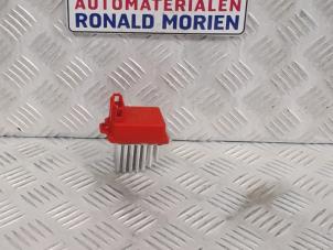 Used Heater resistor Audi A3 (8L1) 1.9 TDI 100 Price € 10,00 Margin scheme offered by Automaterialen Ronald Morien B.V.