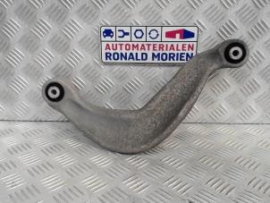 Usagé Bras de suspension haut arrière gauche Audi A4 Prix € 54,45 Prix TTC proposé par Automaterialen Ronald Morien B.V.
