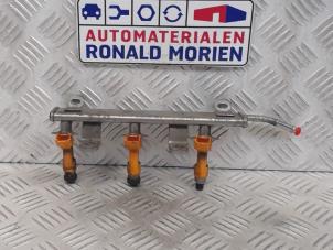 Used Fuel injector nozzle Opel Agila (B) 1.0 12V Price € 95,00 Margin scheme offered by Automaterialen Ronald Morien B.V.