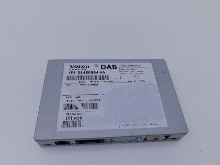 Gebrauchte Radio Modul Volvo S60 II (FS) 2.0 D4 16V Preis € 49,00 Margenregelung angeboten von Automaterialen Ronald Morien B.V.