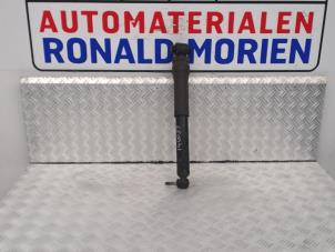 Usagé Amortisseur arrière droit Renault Megane III Grandtour (KZ) 1.5 dCi 90 Prix € 30,00 Règlement à la marge proposé par Automaterialen Ronald Morien B.V.
