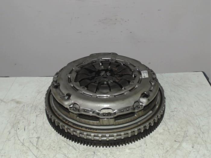 Clutch kit (complete) from a Renault Megane III Berline (BZ) 1.2 16V TCE 115 2015