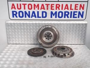 Used Clutch kit (complete) Renault Trafic New (FL) 2.0 dCi 16V 115 Price € 195,00 Margin scheme offered by Automaterialen Ronald Morien B.V.