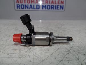 Gebrauchte Injektor (Benzineinspritzung) Renault Captur (2R) 1.2 TCE 16V Preis € 66,55 Mit Mehrwertsteuer angeboten von Automaterialen Ronald Morien B.V.