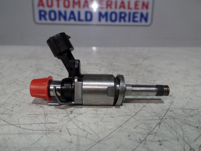 Injektor (Benzineinspritzung) van een Renault Captur (2R) 1.2 TCE 16V 2015