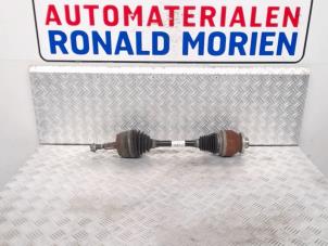 Usados Eje de transmisión izquierda delante Volkswagen Transporter T5 2.5 TDi PF Precio € 75,00 Norma de margen ofrecido por Automaterialen Ronald Morien B.V.