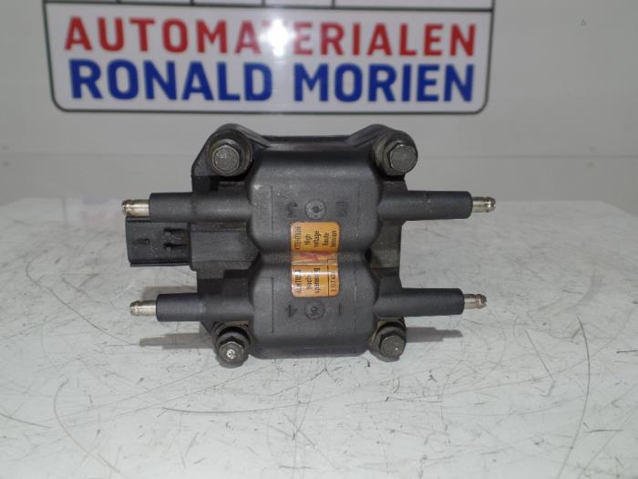 Usagé Bobine BMW Mini (R50/53) 1.6 16V One Prix € 35,00 Règlement à la marge proposé par Automaterialen Ronald Morien B.V.