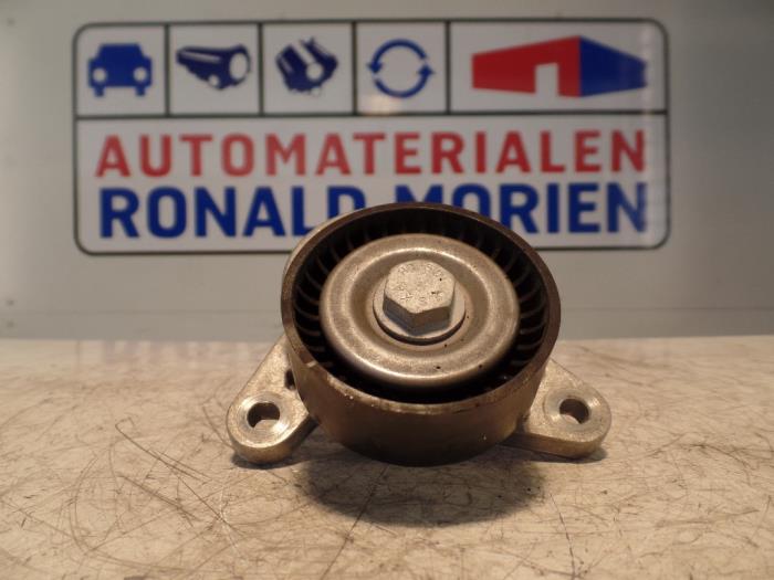 Usados Tensor correa múltiple Volkswagen Arteon (3HAB) 2.0 TDI 16V 4Motion Precio € 18,15 IVA incluido ofrecido por Automaterialen Ronald Morien B.V.