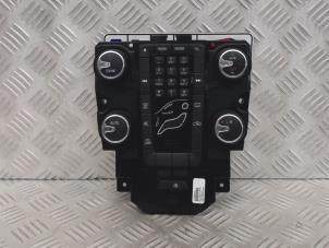Used Radio control panel Volvo V40 (MV) 1.6 D2 Price € 125,00 Margin scheme offered by Automaterialen Ronald Morien B.V.