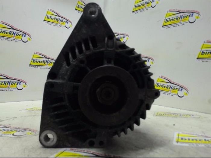 Usagé Dynamo Audi A4 Avant (B5) 1.8 20V Turbo Prix € 42,00 Règlement à la marge proposé par Binckhorst BV