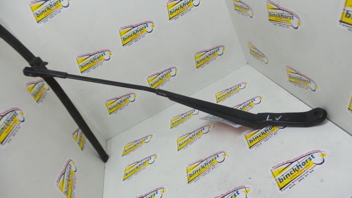 Front wiper arm from a Ford Galaxy (WGR) 2.3i 16V 2004