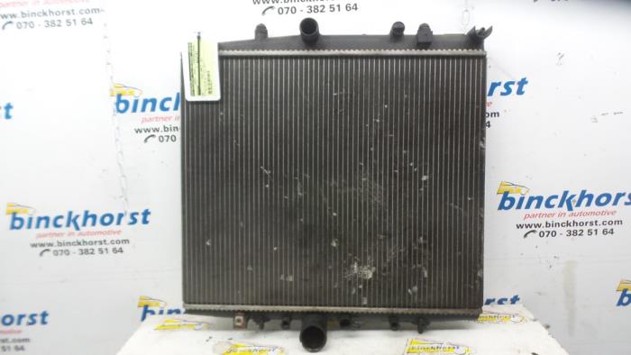 Usagé Radiateur Peugeot 807 2.2 HDiF 16V Prix € 52,50 Règlement à la marge proposé par Binckhorst BV