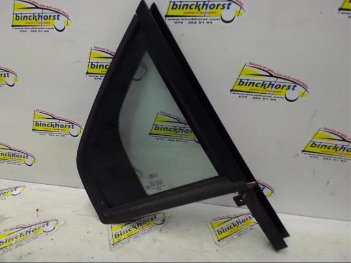 Usados Ventanilla triangular derecha detrás Ford Mondeo III 1.8 16V Precio € 26,25 Norma de margen ofrecido por Binckhorst BV