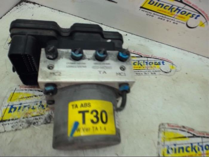 Używane Pompa ABS Kia Picanto (TA) 1.0 12V Cena € 99,75 Procedura marży oferowane przez Binckhorst BV