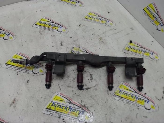 Usagé Système d'injection Mazda 3 (BK12) 1.6i 16V Prix € 105,00 Règlement à la marge proposé par Binckhorst BV