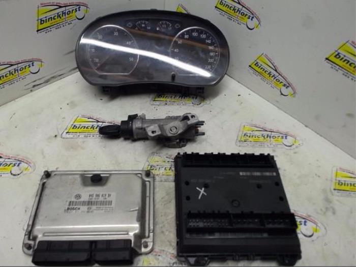 Used Ignition lock + computer Volkswagen Polo IV (9N1/2/3) 1.4 TDI 75 Price € 78,75 Margin scheme offered by Binckhorst BV