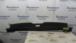Używane Plandeka przedzialu bagazowego BMW 3 serie Touring (E36/3) 316i Cena € 42,00 Procedura marży oferowane przez Binckhorst BV