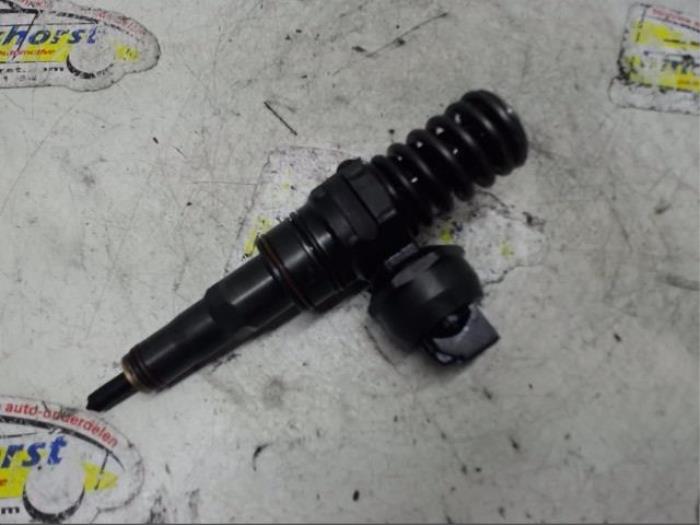 Usagé Injecteurs Volkswagen Lupo (6X1) 1.2 TDI 3L Prix € 78,75 Règlement à la marge proposé par Binckhorst BV