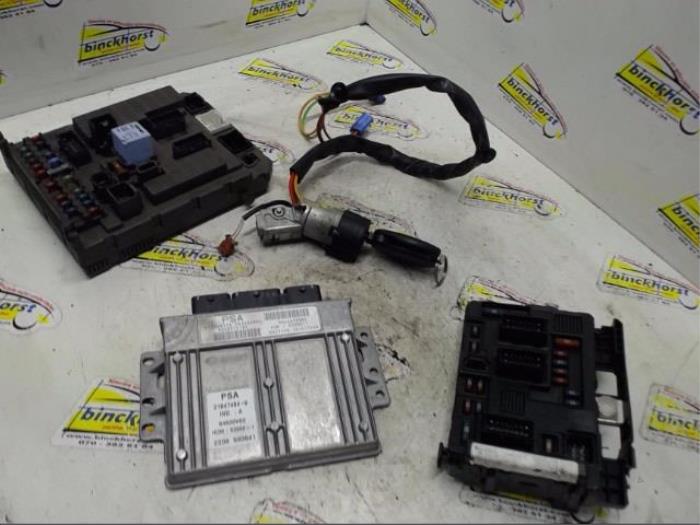 Used Ignition lock + computer Citroen C5 I Break (DE) 1.8 16V Price € 105,00 Margin scheme offered by Binckhorst BV