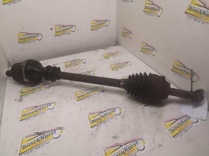 Usagé Cardan gauche (transmission) Renault Megane Coupé (DA) 2.0i Prix € 42,00 Règlement à la marge proposé par Binckhorst BV