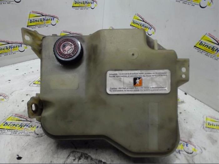Citroen C5 Power steering fluid reservoirs stock
