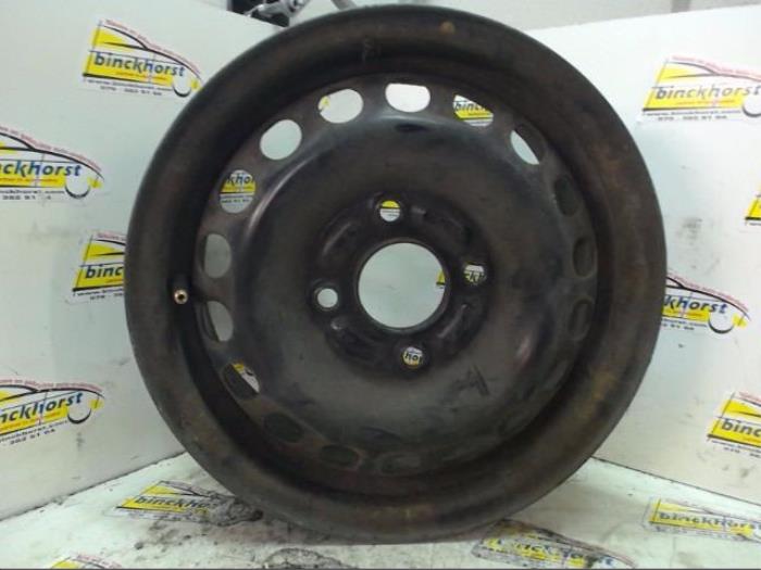 Wheel from a Mitsubishi Space Star (DG) 1.3 16V 2000
