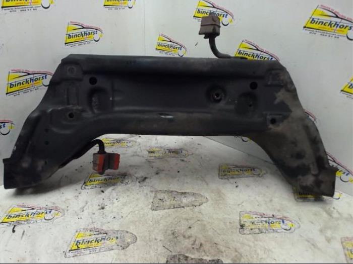 Usagé Faux châssis Volkswagen Polo IV (9N1/2/3) 1.4 16V Prix € 78,75 Règlement à la marge proposé par Binckhorst BV