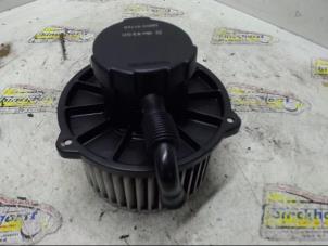 Usados Motor de ventilador de calefactor Hyundai Coupe 2.0i 16V Precio € 52,50 Norma de margen ofrecido por Binckhorst BV