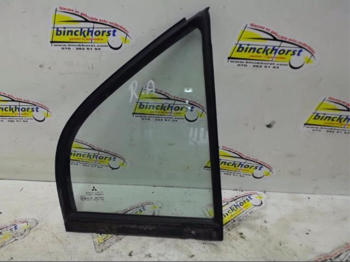 Usados Ventanilla triangular derecha detrás Mitsubishi Carisma 1.8 GDI 16V Precio € 36,75 Norma de margen ofrecido por Binckhorst BV
