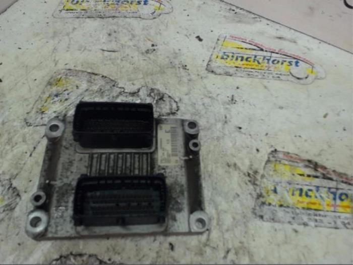 Used Engine management computer Fiat Stilo (192A/B) 2.4 20V Abarth Price € 63,53 Inclusive VAT offered by Binckhorst BV