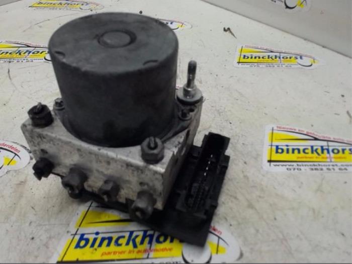 Usagé Bloc ABS Fiat Punto II (188) 1.4 16V Prix € 63,00 Règlement à la marge proposé par Binckhorst BV