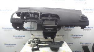 Usados Juego y módulo de airbag Renault Kadjar (RFEH) 1.2 Energy TCE 130 Precio € 1.417,50 Norma de margen ofrecido por Binckhorst BV