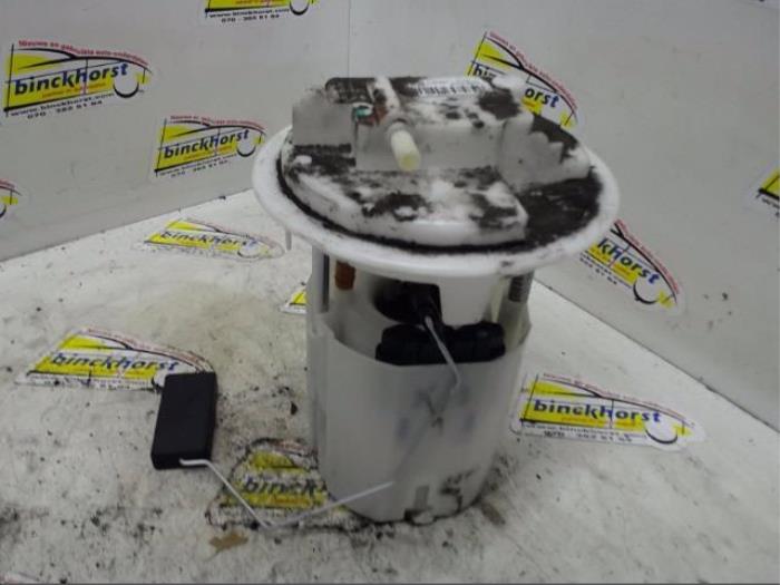 Usagé Pompe à carburant Peugeot 207/207+ (WA/WC/WM) 1.4 16V VTi Prix € 36,75 Règlement à la marge proposé par Binckhorst BV