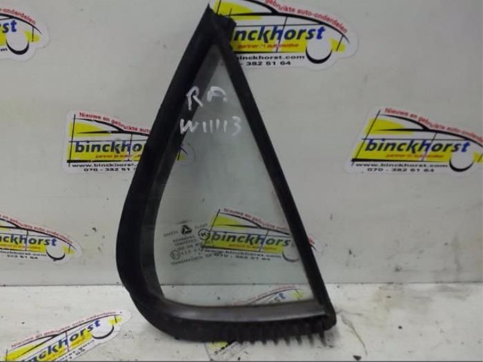 Usados Ventanilla triangular derecha detrás Hyundai Lantra/Elantra II Wagon 1.6i GLS 16V Precio € 26,25 Norma de margen ofrecido por Binckhorst BV