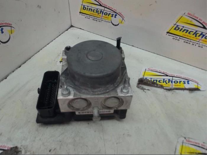 Usagé Bloc ABS Fiat Grande Punto (199) 1.3 JTD Multijet 16V Prix € 42,00 Règlement à la marge proposé par Binckhorst BV