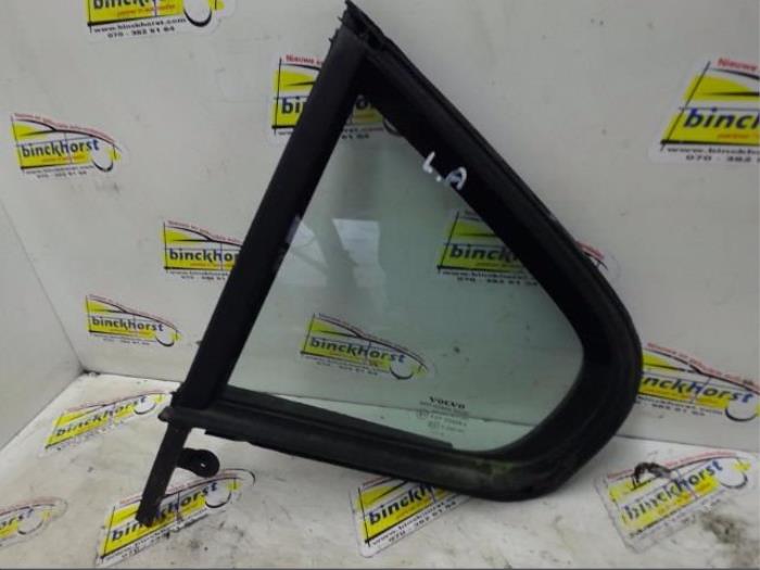Usados Ventanilla triangular izquierda detrás Volvo S60 I (RS/HV) 2.4 D5 20V Precio € 31,50 Norma de margen ofrecido por Binckhorst BV