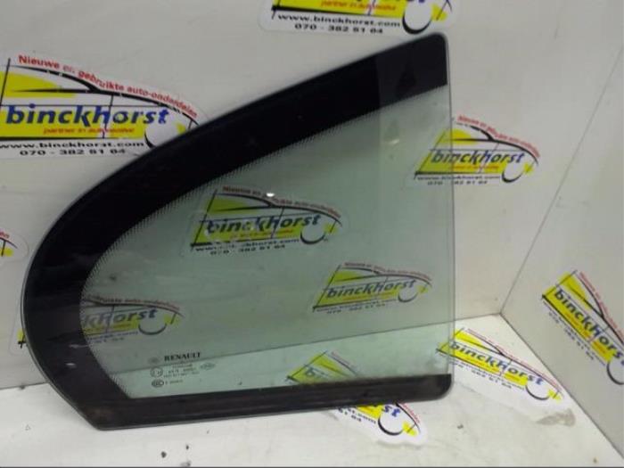 Usados Ventanilla triangular derecha detrás Renault Fluence (LZ) ZE Precio € 36,75 Norma de margen ofrecido por Binckhorst BV