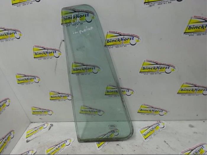 Usados Ventanilla triangular izquierda detrás Landrover Freelander Hard Top 2.0 di Precio € 36,75 Norma de margen ofrecido por Binckhorst BV