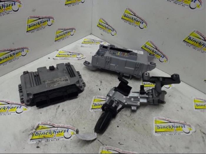 Used Ignition lock + computer Peugeot Bipper (AA) 1.4 HDi Price € 103,95 Margin scheme offered by Binckhorst BV