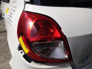 Used Taillight, left Renault Clio III (BR/CR) 1.5 dCi FAP Price € 52,50 Margin scheme offered by Binckhorst BV