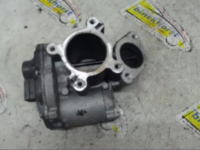 Usagé Valve RGE Opel Vivaro 2.0 CDTI Prix € 63,53 Prix TTC proposé par Binckhorst BV