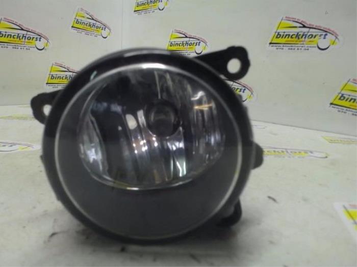 Fog light, front right from a Renault Clio IV (5R) 0.9 Energy TCE 90 12V 2017