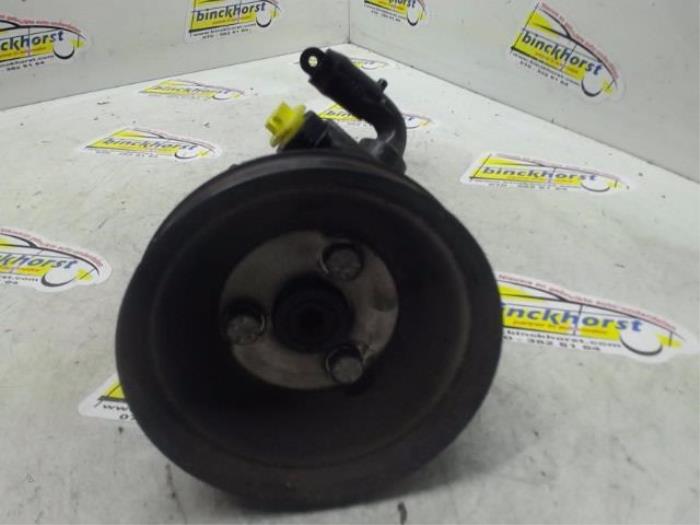 Usagé Pompe de direction Alfa Romeo 147 (937) 1.9 JTDM Prix € 52,50 Règlement à la marge proposé par Binckhorst BV