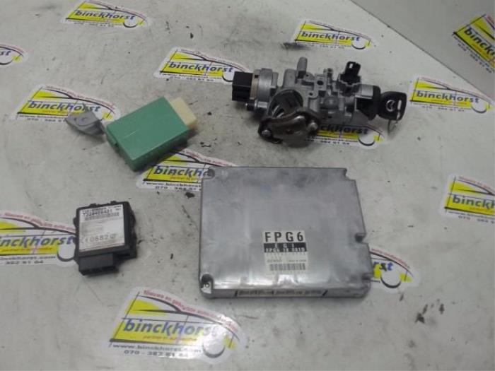 Used Ignition lock + computer Mazda Premacy 1.8 16V Price € 131,25 Margin scheme offered by Binckhorst BV