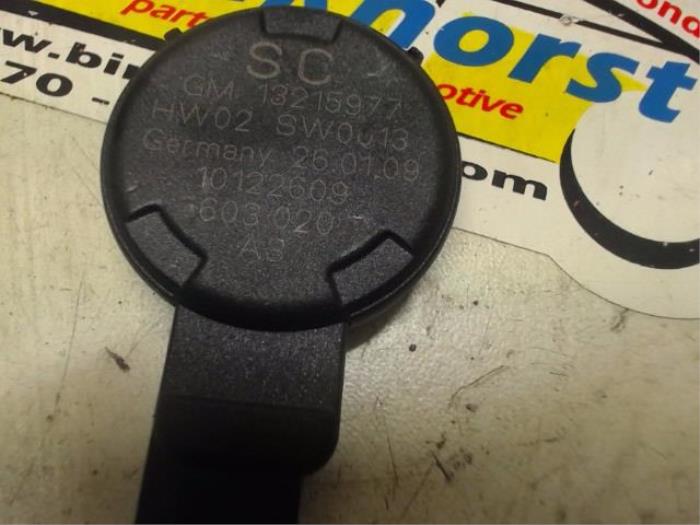 Begagnade Regnsensor Opel Corsa D 1.4 16V Twinport Pris € 52,50 Marginaltabell erbjuds av Binckhorst BV