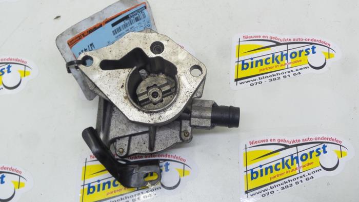 Vakuumpump (diesel) från en Renault Clio III (BR/CR) 1.5 dCi 85 2005