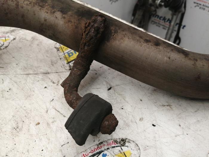 Auspuff Enddämpfer van een Toyota Corolla Verso (R10/11) 2.0 D-4D 16V 2004